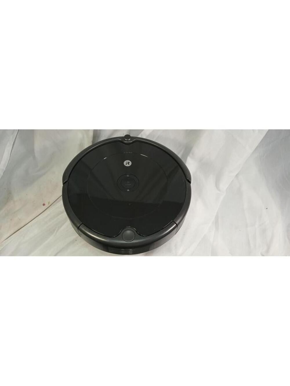 iRobot Roomba 692 Wi-Fi Connected Robot Vacuum Self Charging Black Pre-Owned